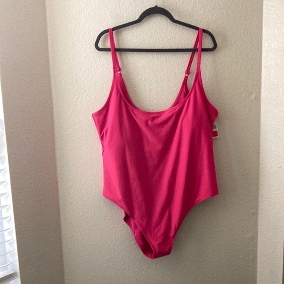 Old Navy Pink One Piece Swimsuit Plus Size 3X Barbie Barbiecore A16 - Picture 1 of 9